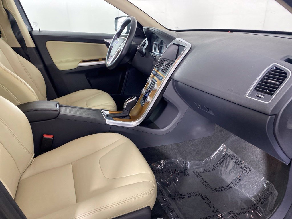 Used 2017 Volvo XC60 T5 Inscription w/ Preferred Option Package AWD/4WD image 33