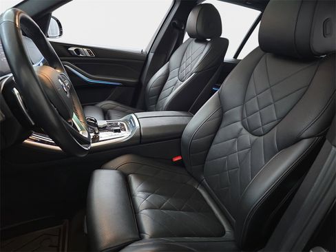 Used 2023 BMW X5 xDrive45e image 18