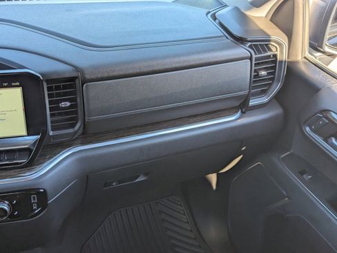 Used 2022 GMC Sierra 1500 Elevation image 18