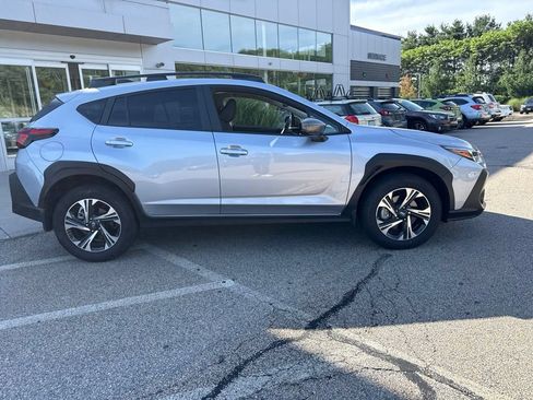 Used 2025 Subaru Crosstrek 2.5i Premium AWD/4WD image 2