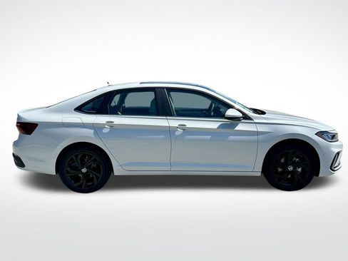 New 2026 Volkswagen Jetta SE image 4