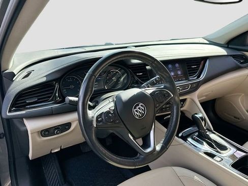 Used 2019 Buick Regal Essence w/ Driver Confidence Package I image 10