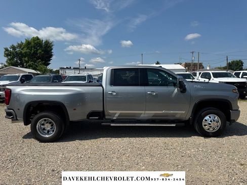Used 2025 Chevrolet Silverado 3500 High Country w/ High Country Premium Package AWD/4WD image 7