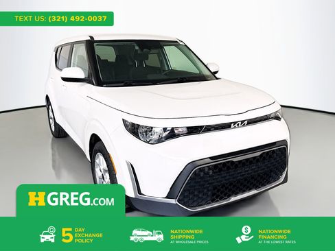 Used 2024 Kia Soul LX w/ Option Group 015 FWD image 1