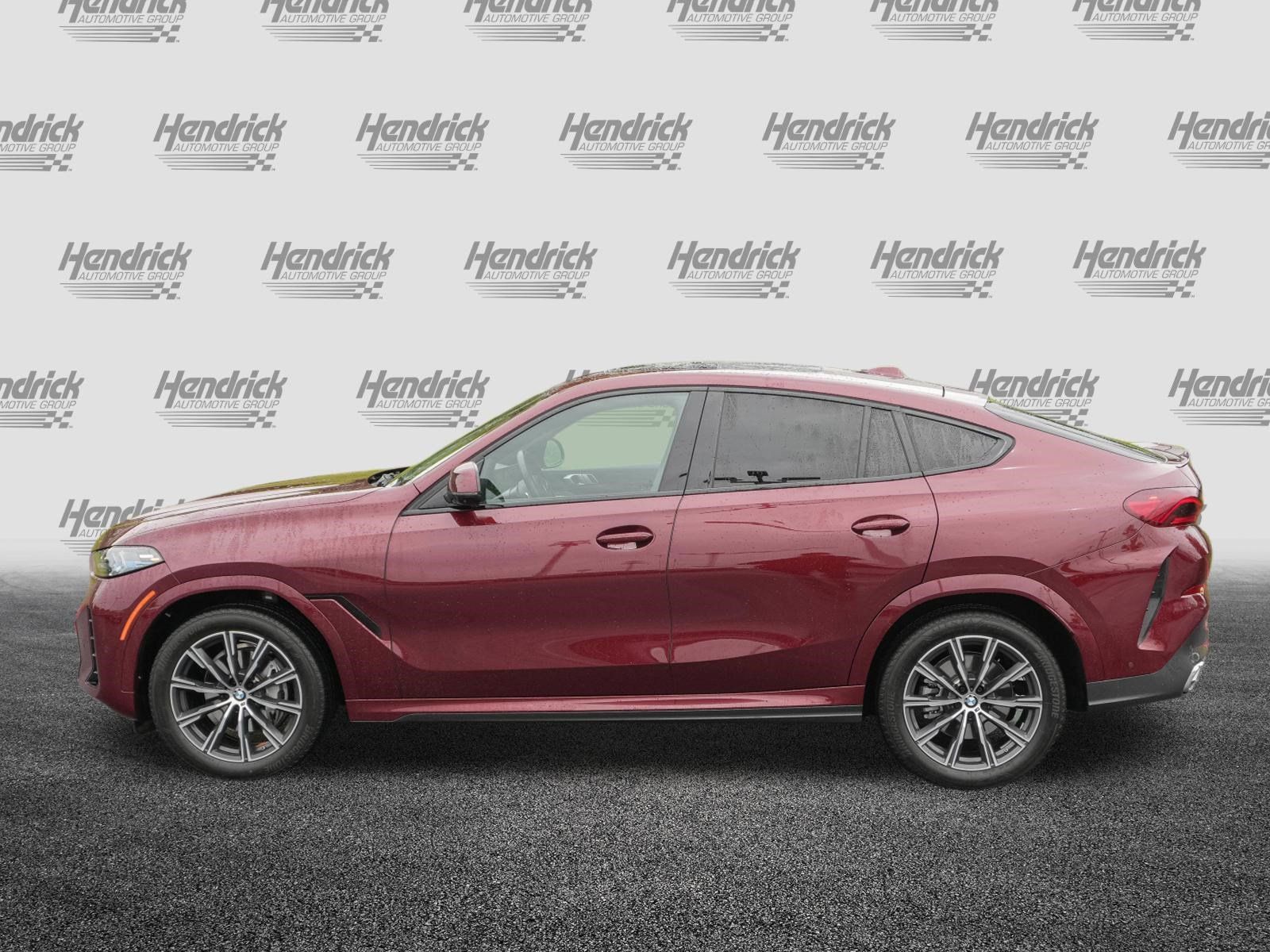 Certified 2025 BMW X6 xDrive40i AWD/4WD image 6