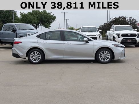 Used 2025 Toyota Camry LE FWD image 4