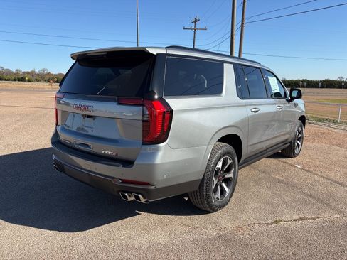 New 2026 GMC Yukon XL AT4 Ultimate w/ LPO, Floor Liner Package image 5