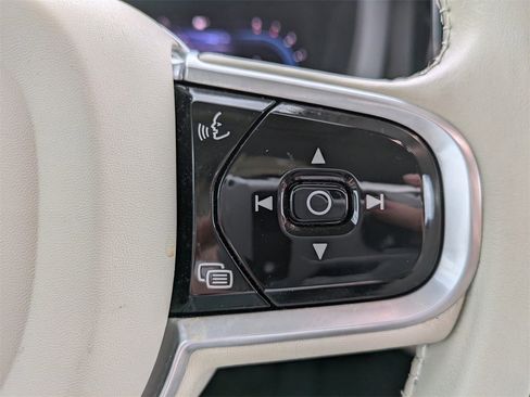 Certified 2022 Volvo XC60 B6 Inscription w/ Advanced Package image 27