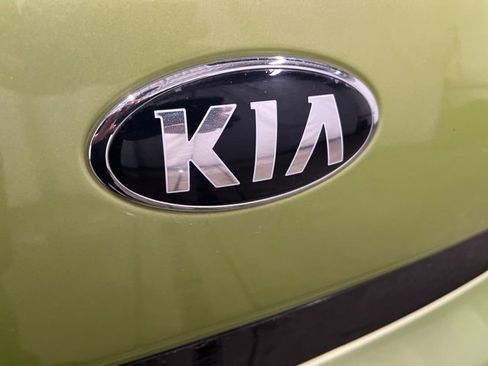 Used 2014 Kia Soul + image 9