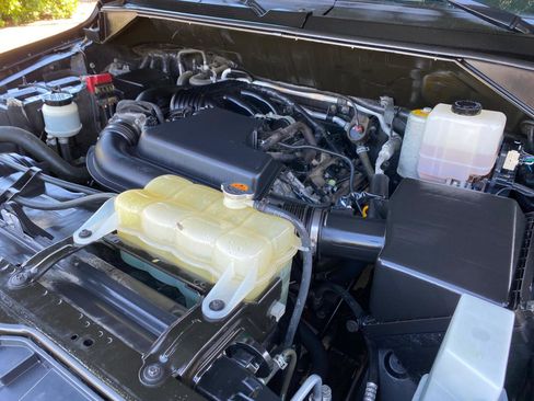 Used 2017 Nissan NV 3500 SV w/ SV Technology Package image 16