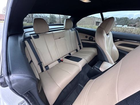 Used 2016 BMW M4 Convertible w/ Executive Package RWD image 13