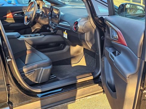 Used 2024 Chevrolet Equinox EV RS FWD image 14