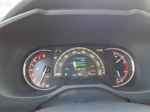 Used 2025 Toyota RAV4 LE FWD image 10