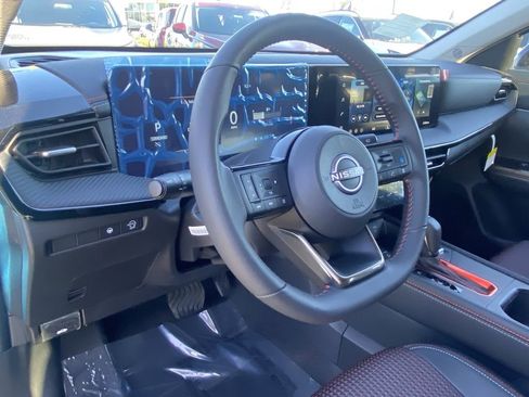 New 2026 Nissan Kicks SR image 13