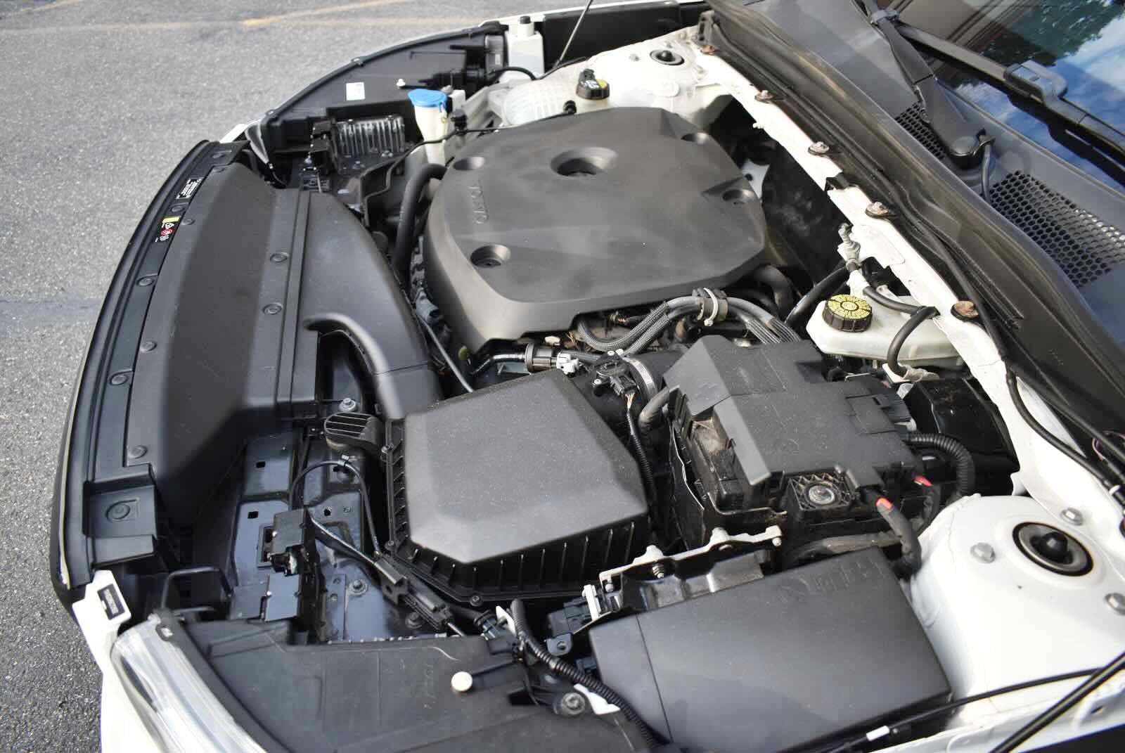 Used 2019 Volvo XC40 T5 R-Design AWD/4WD image 29