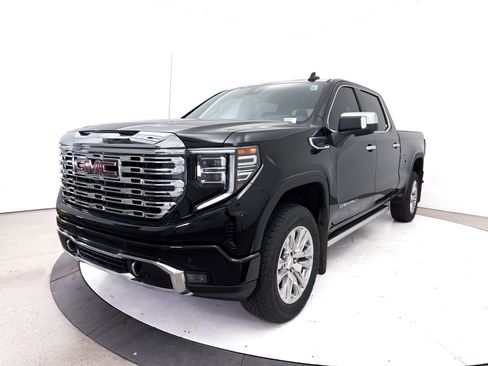 Used 2024 GMC Sierra 1500 Denali w/ Technology Package AWD/4WD image 16