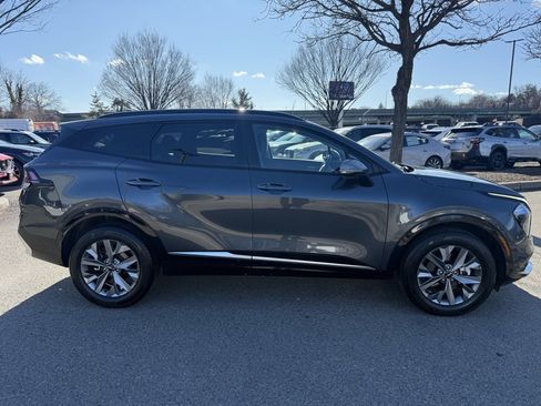 Used 2023 Kia Sportage SX image 5