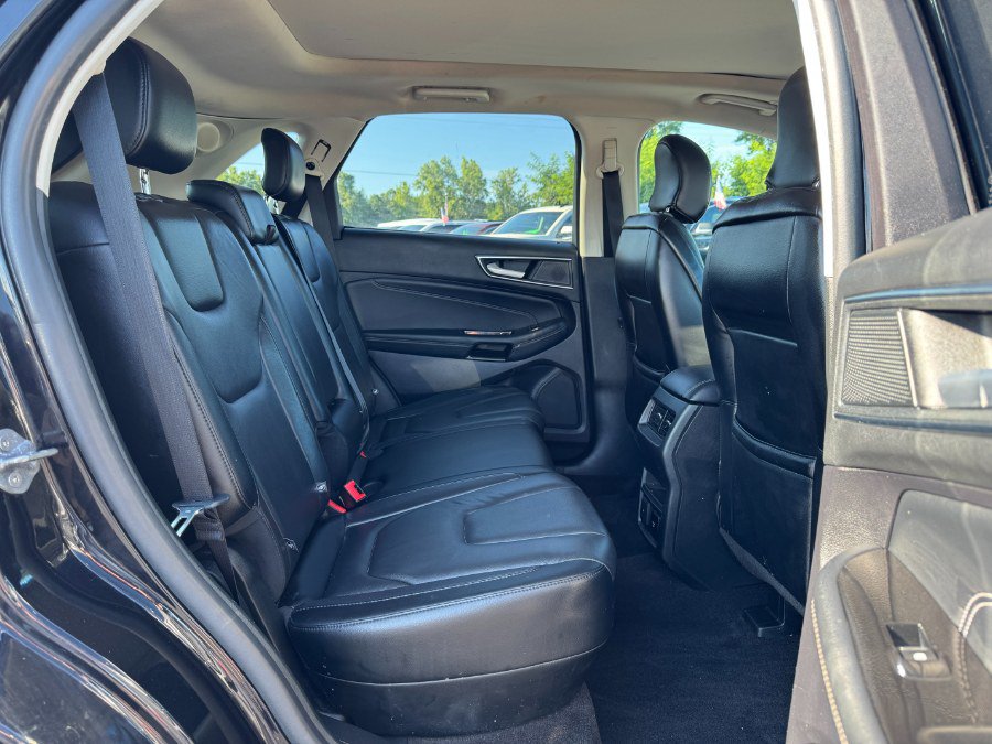 Used 2019 Ford Edge Titanium w/ Cold Weather Package AWD/4WD image 18