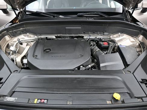Used 2023 Volvo XC90 B6 Plus image 42