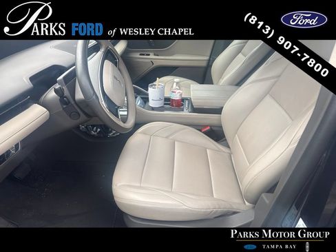 Used 2024 Lincoln Nautilus Premier AWD/4WD image 7
