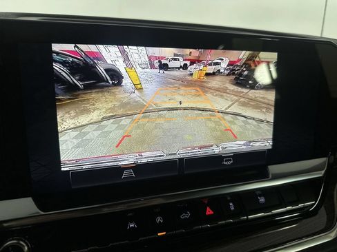 Used 2026 GMC Sierra 1500 Elevation AWD/4WD image 17