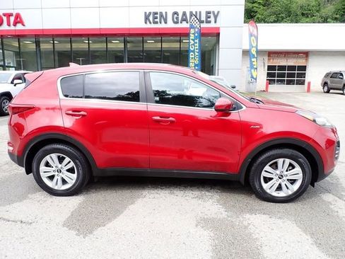 Used 2019 Kia Sportage LX AWD/4WD image 2
