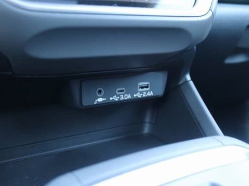 Certified 2025 Subaru Crosstrek 2.0i Premium image 30