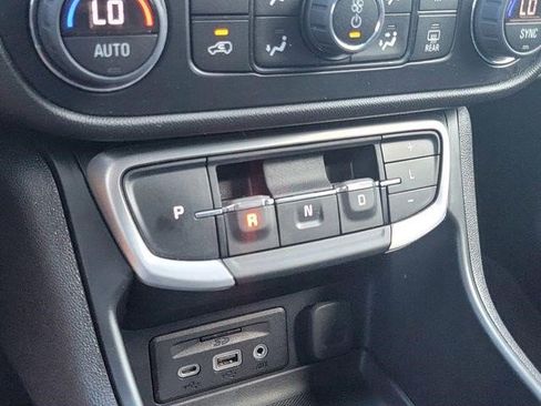 Certified 2024 GMC Terrain SLT w/ Infotainment Package II image 29