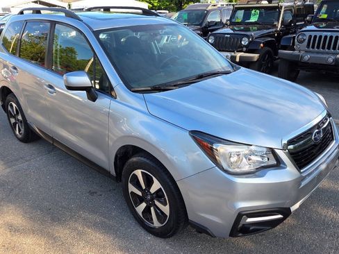Used 2017 Subaru Forester 2.5i Premium AWD/4WD image 20