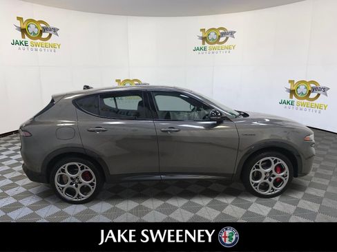 New 2024 Alfa Romeo Tonale Veloce AWD/4WD image 10
