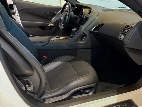 Used 2015 Chevrolet Corvette Stingray Coupe RWD image 10