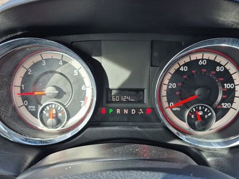 Used 2020 Dodge Grand Caravan SE w/ UConnect Hands-Free Group image 42