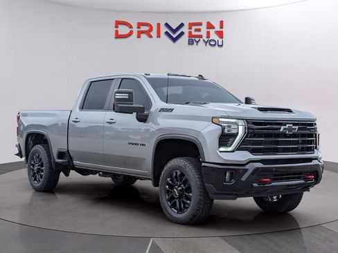 Used 2025 Chevrolet Silverado 2500 LT w/ Trail Boss Package image 8