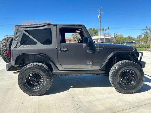 Used 2016 Jeep Wrangler Sport image 5
