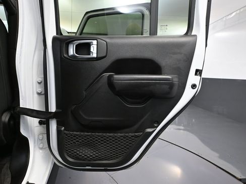 Used 2022 Jeep Gladiator Sport image 44