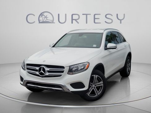 Used 2016 Mercedes-Benz GLC 300 4MATIC image 1