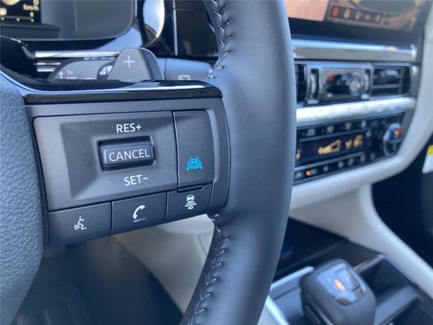 New 2026 Nissan Pathfinder SL image 21