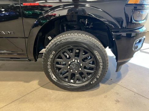 Used 2025 RAM 2500 Limited AWD/4WD image 45