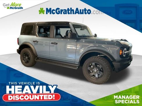 New 2025 Ford Bronco Outer Banks w/ Black Appearance Package image 1