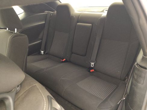 Used 2017 Dodge Challenger SXT RWD image 18