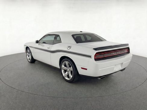 Used 2013 Dodge Challenger SXT Plus RWD image 3