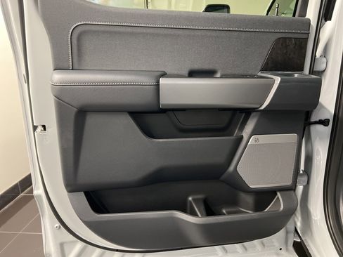 New 2026 Ford F250 Lariat w/ Black Appearance Package image 38