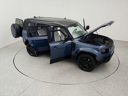 New 2026 Land Rover Defender 110 X-Dynamic SE image 37