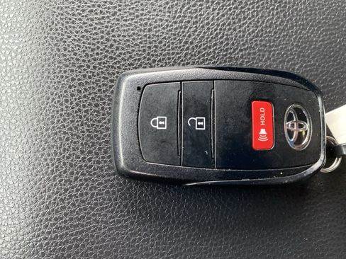 Used 2025 Toyota 4Runner TRD Off-Road image 36