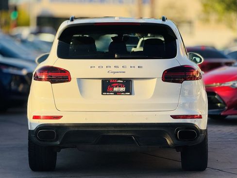 Used 2017 Porsche Cayenne Sport One Owner Clean Title image 5