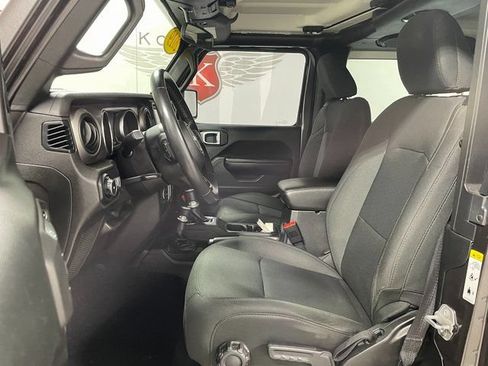 Used 2019 Jeep Wrangler Sport AWD/4WD image 12