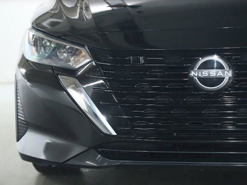 Used 2024 Nissan Sentra SV FWD image 6
