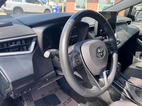 Used 2023 Toyota Corolla SE image 19
