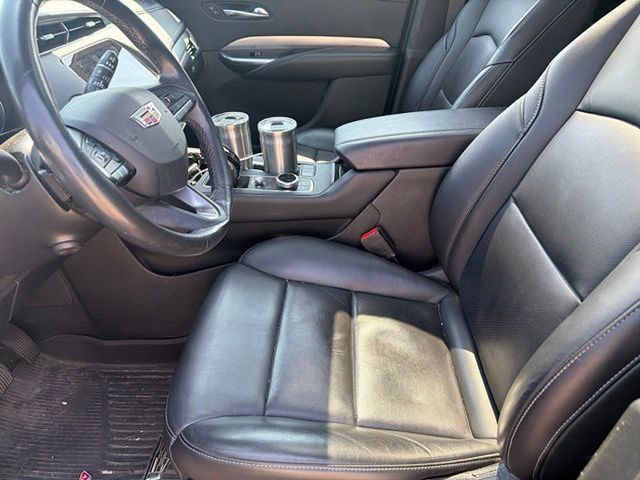Used 2020 Cadillac XT4 Premium Luxury FWD image 5