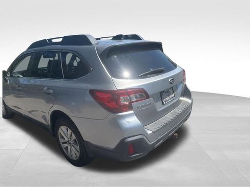 Used 2018 Subaru Outback 2.5i Premium AWD/4WD image 19